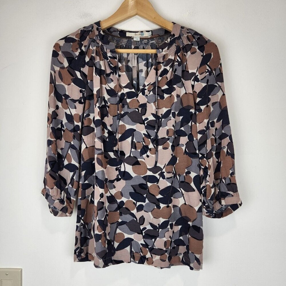 Boden V-Neck Blouse Womens 4 Brown Gray Leaf Print 3/4 Sleeve WA370 *MINOR FLAW - Picture 2 of 10